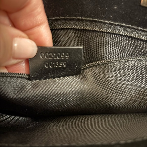 Genuine vintage Gucci Small Black on Black Logo tote. 002-1099 - Picture 7 of 9